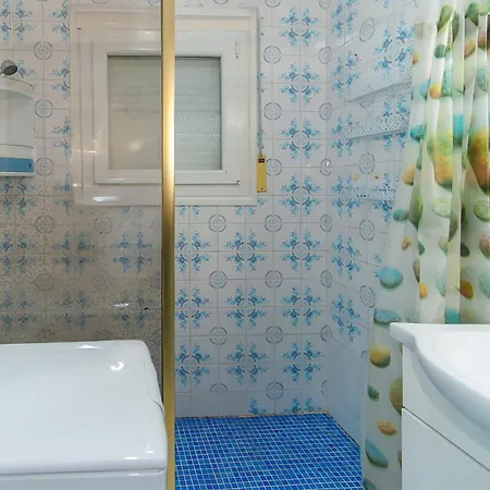 Welcs Casa 240 Emp Con Piscina Y Vista Al Canal 아파트 *