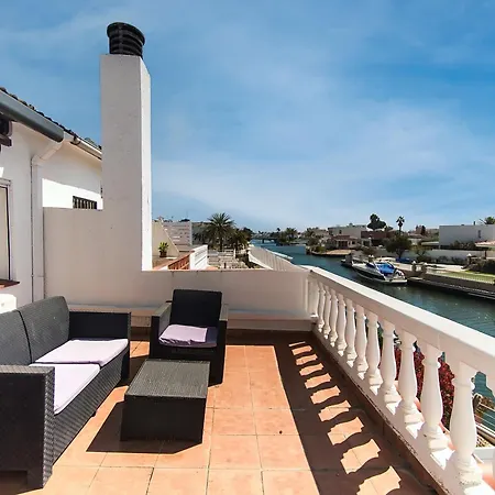 Welcs Casa 240 Emp Con Piscina Y Vista Al Canal